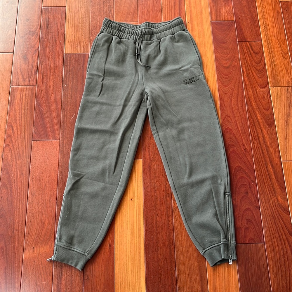 Bandier X WSLY sweatpants